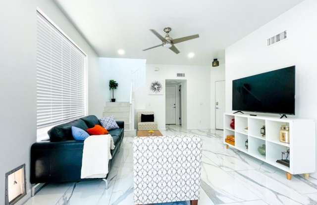 2029 N 29TH Place