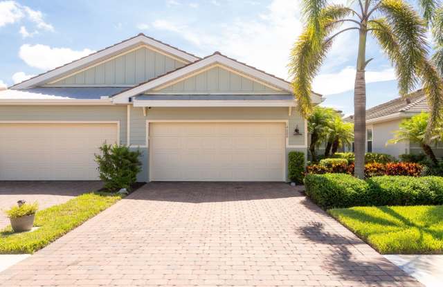 **SEASONAL RENTAL IN NAPLES RESERVE**LAKE FRONT**FULLY FURNISHED**OPEN TO AN ANNUAL LEASE**