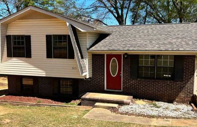 305 Harris Ave - 305 Harris Avenue, Adamsville, AL 35005