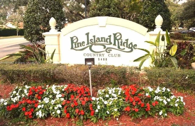 Photo of 9441 Live Oak Pl