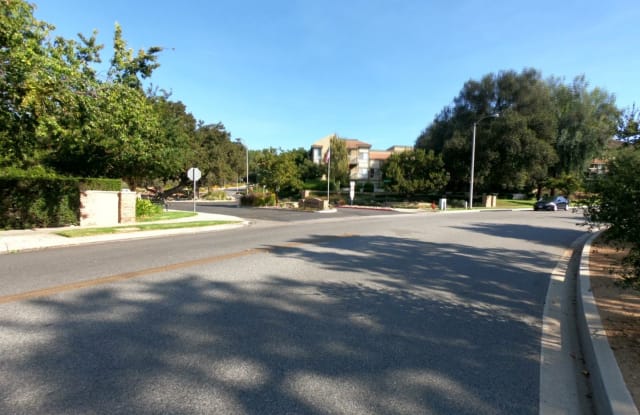 424 Arbor Court #105 - 424 Arbor Lane Court, Thousand Oaks, CA 91360