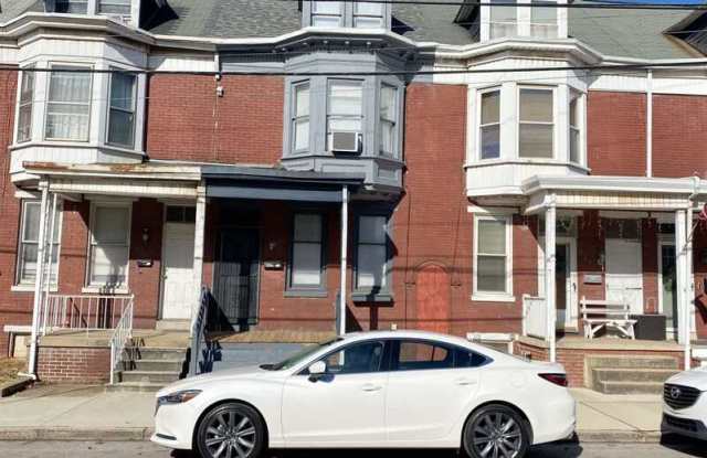809 East Philadelphia Street