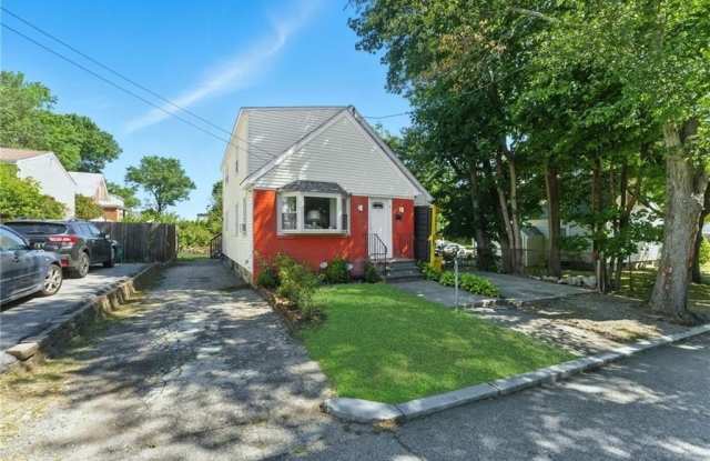 5 Bradley Street unit: 1