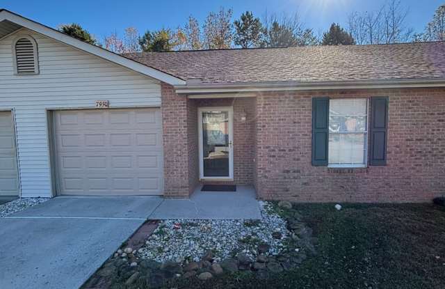 Photo of Cozy 3bd/2bth Condo in Powell - Minutes for UT  Downtown Knoxville!