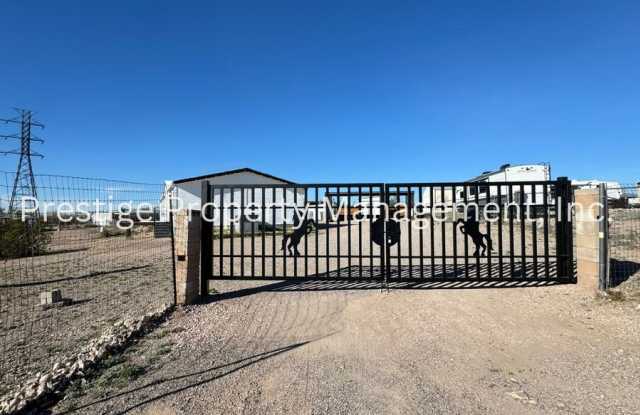 Photo of This 4/2 Vail Manufactured Home Is On A 1 Acre Lot!!!