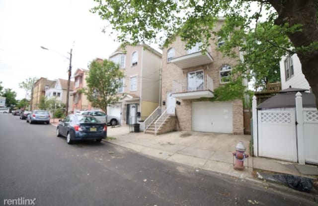 18 Parnell Pl 1D - 18 Parnell Place, Jersey City, NJ 07305