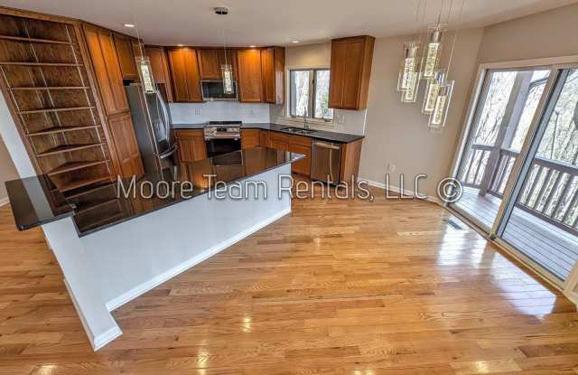 Charming 3-Bedroom Home in High Vista Gated Community – Stunning Views  Modern Updates!