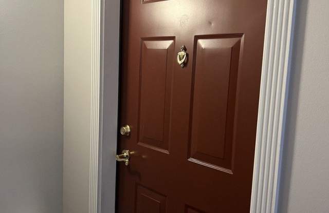 2406 N Kennicott Drive