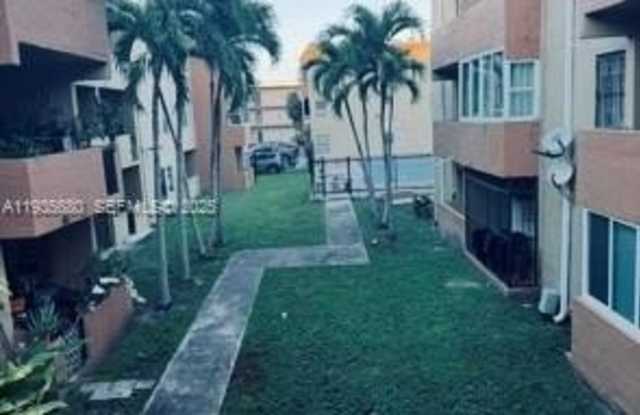 Photo of 6070 W 18th Ave