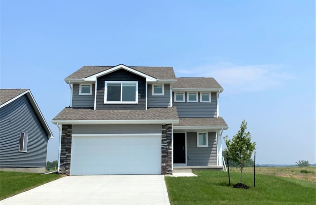 917 Knoll Drive - 917 Knoll Dr, Norwalk, IA 50211