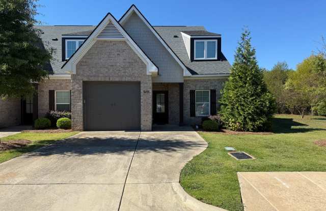 Photo of End Unit 3 Bedroom Townhome in Auburn
