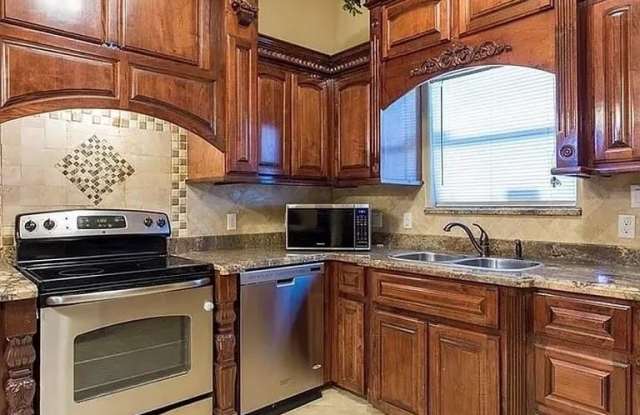 2613 Fairmont Avenue