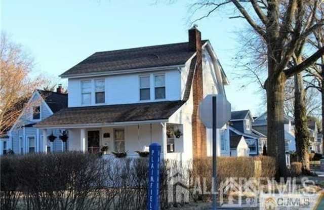 Photo of 29 Plainfield Avenue