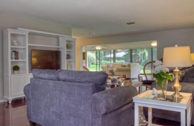 7093 FAIRWAY BEND LANE