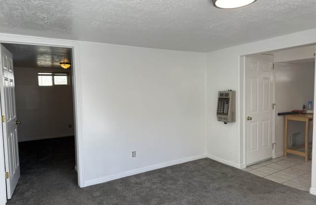 219 Country Club Dr#2