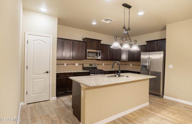 2032 Thomas Lackland Street