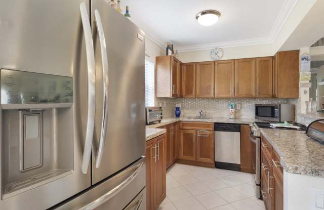 Photo of 732 Monaco P