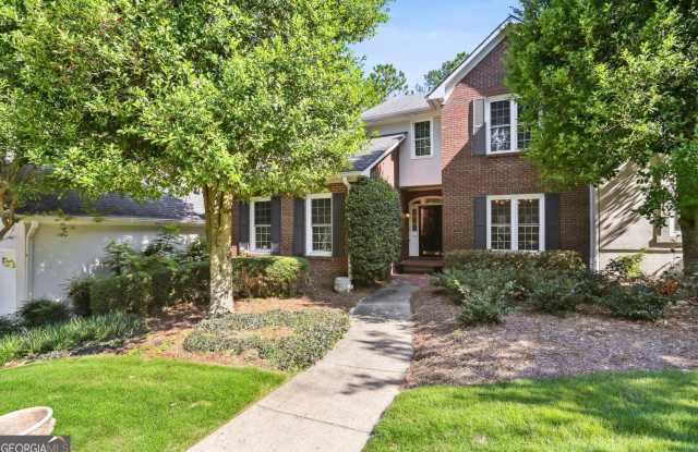 5684 River Oaks Place NW