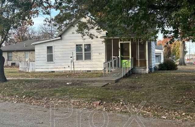 311 E Kansas