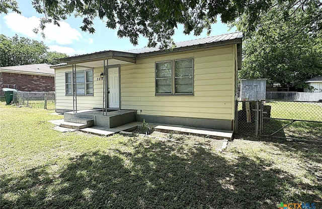 Photo of 306 N Ann Boulevard