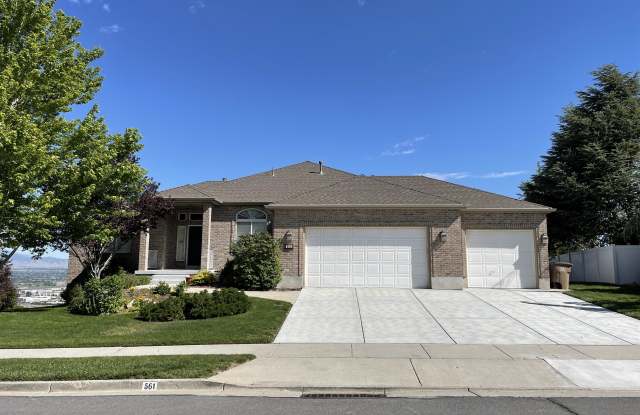 Photo of 561 Rocky Knoll Ln