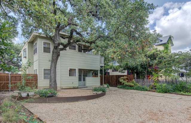 311 West Mary Street - B