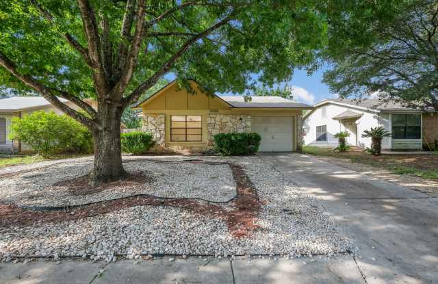 Photo of 9726 Hidden Cross