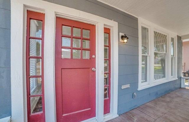 732 N PINE ST unit: 1