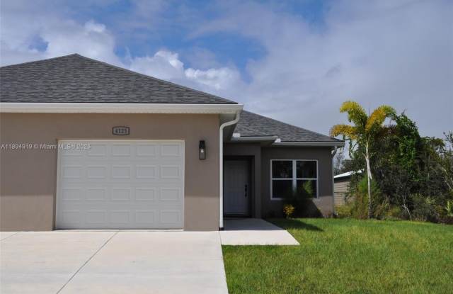 Photo of 4123 Mandarin Rd