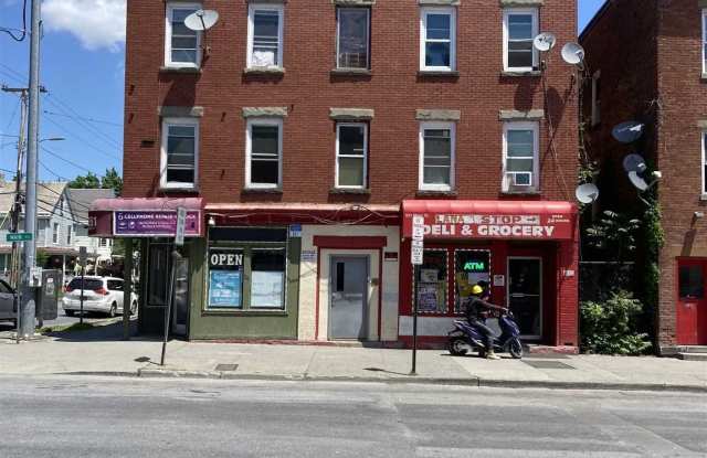 551 MAIN ST