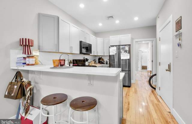 1142 FRANKFORD AVENUE