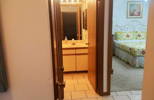 3 Treehouse Lane - 3Unit #3