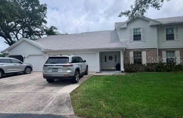 5301 WHITE CLIFF LANE