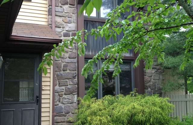 130 GRANITE HILL Court