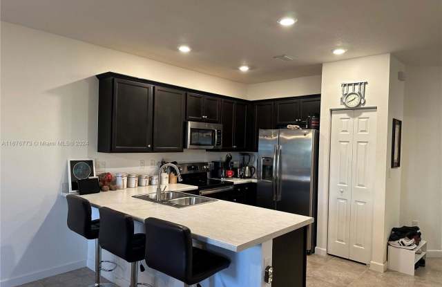 5409 Northwest 27th Street