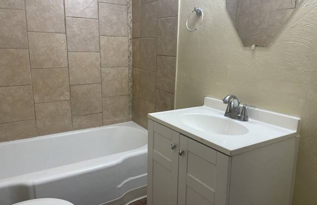 423 East Keys Avenue