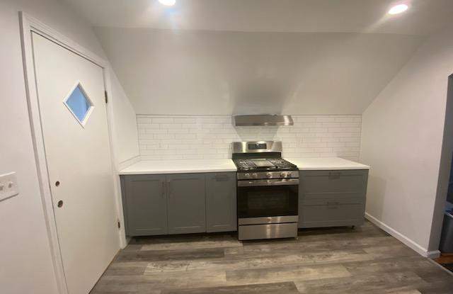 3102 Holbrook Avenue