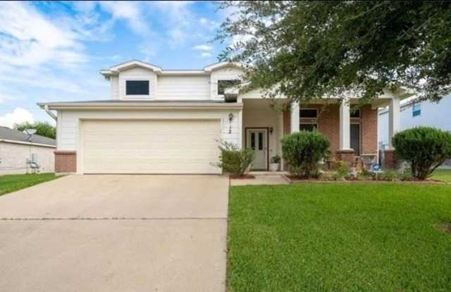 Photo of AMAZING 2-STORY 3 BEDROOM!!