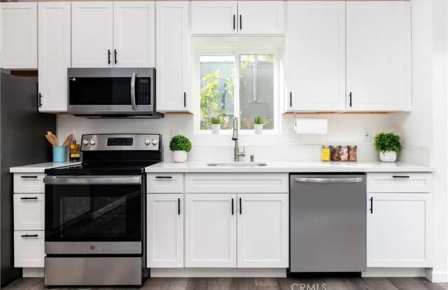 1135 N Howard Street