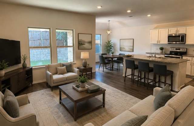 Charming 4BR House in Farmersville