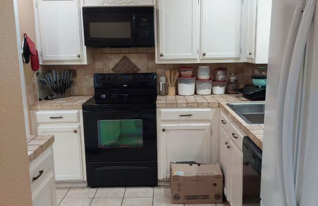 3/1 Fenced yard Pet Friendly Gladewater ISD