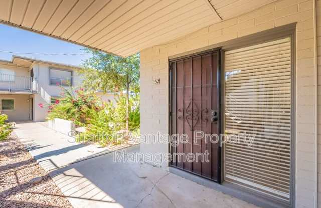 4114 E Calle Redonda