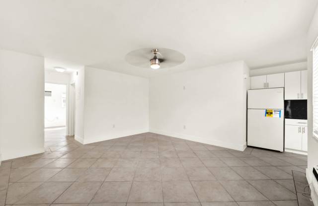 340 Madeira Ave.Apt 06