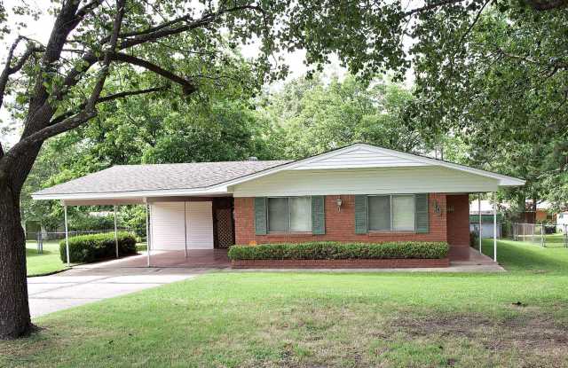 For Rent – Spacious Home Next to Spring Lake Park!