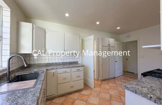3 Bed/2 Bath Single Level Home!