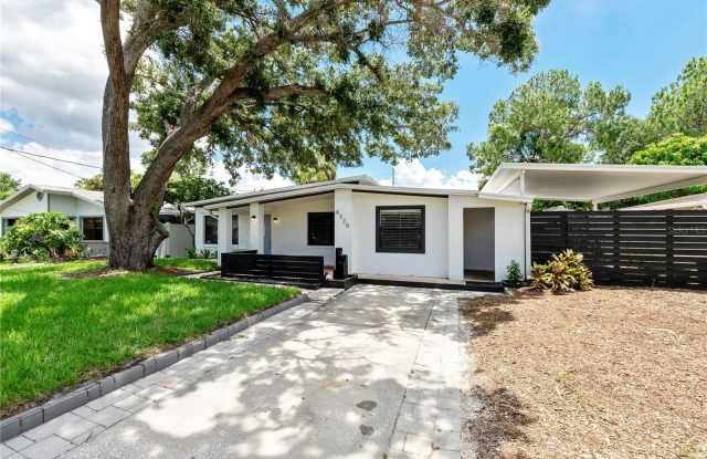 4320 S CAMERON AVENUE