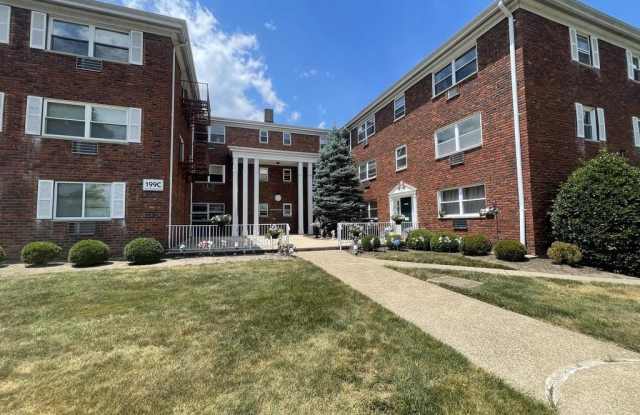 199 N BEVERWYCK RD