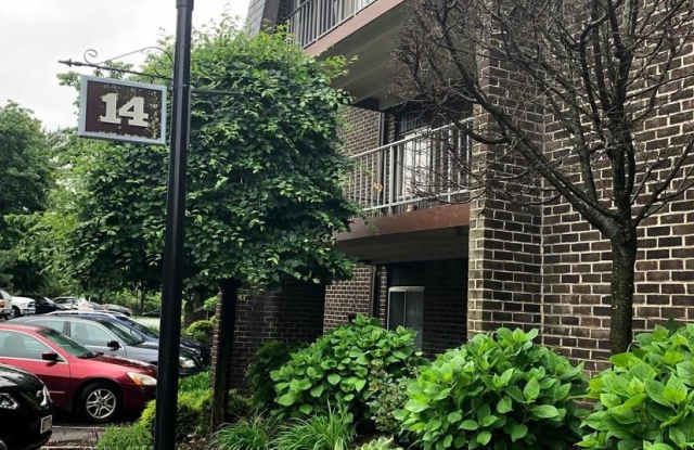 Photo of 14 STONEHENGE CIR #6