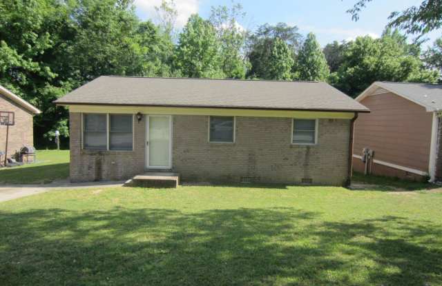 3 BR on Elmhurst - 205 Elmhurst Avenue, High Point, NC 27262