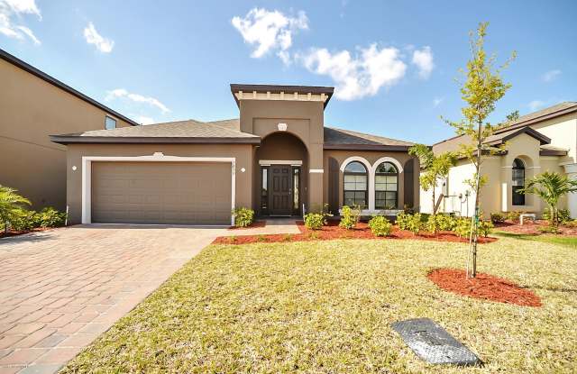 1033 Musgrass Circle